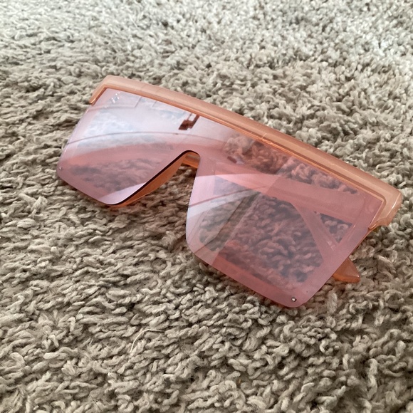 NWOT Pink sunglasses - Picture 1 of 1